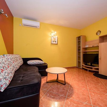 Ferienwohnung Kuca Leonora Banjol Exterior foto