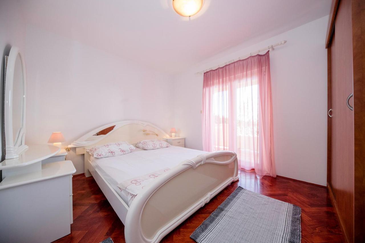 Ferienwohnung Kuca Leonora Banjol Exterior foto