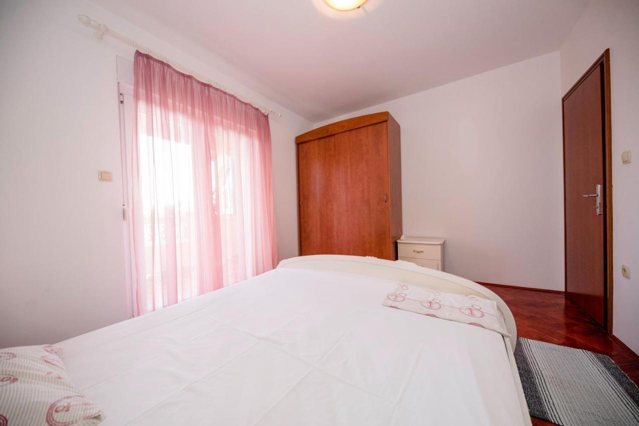 Ferienwohnung Kuca Leonora Banjol Exterior foto
