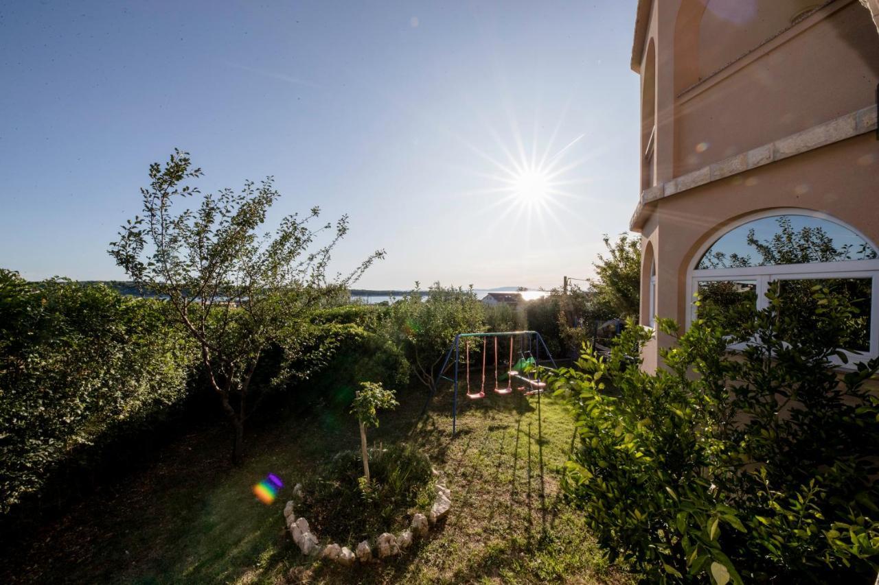 Ferienwohnung Kuca Leonora Banjol Exterior foto