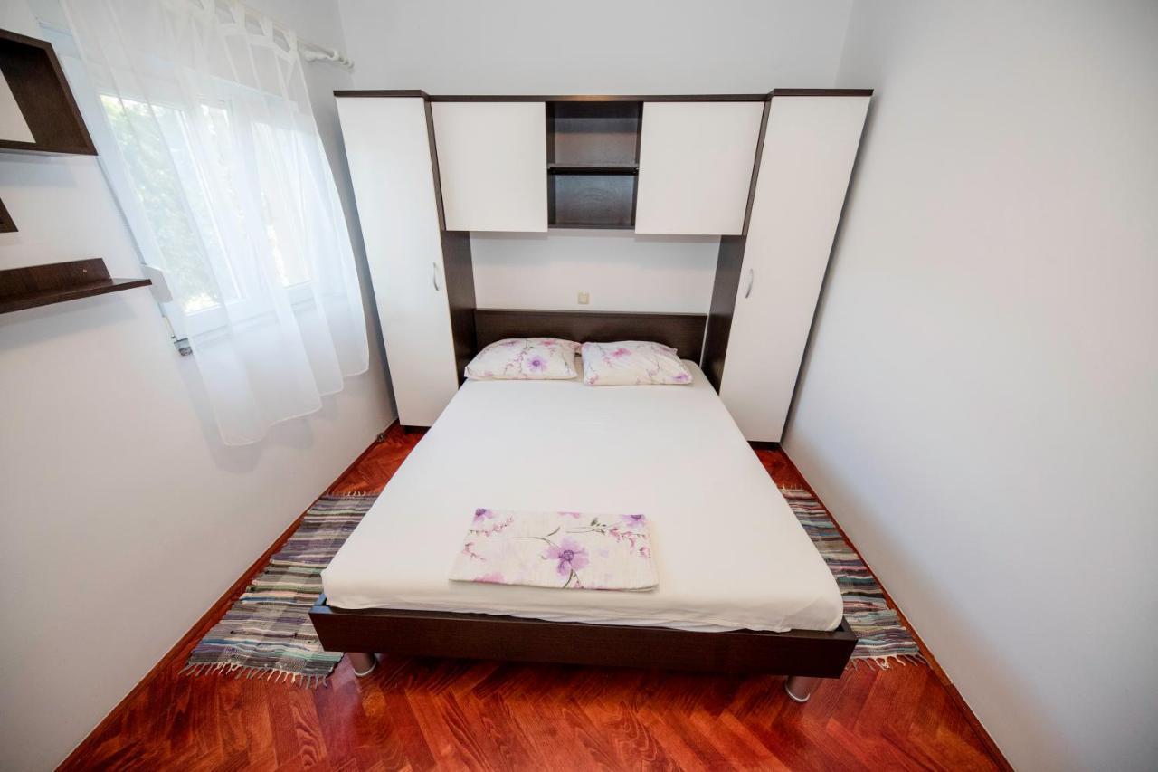Ferienwohnung Kuca Leonora Banjol Exterior foto