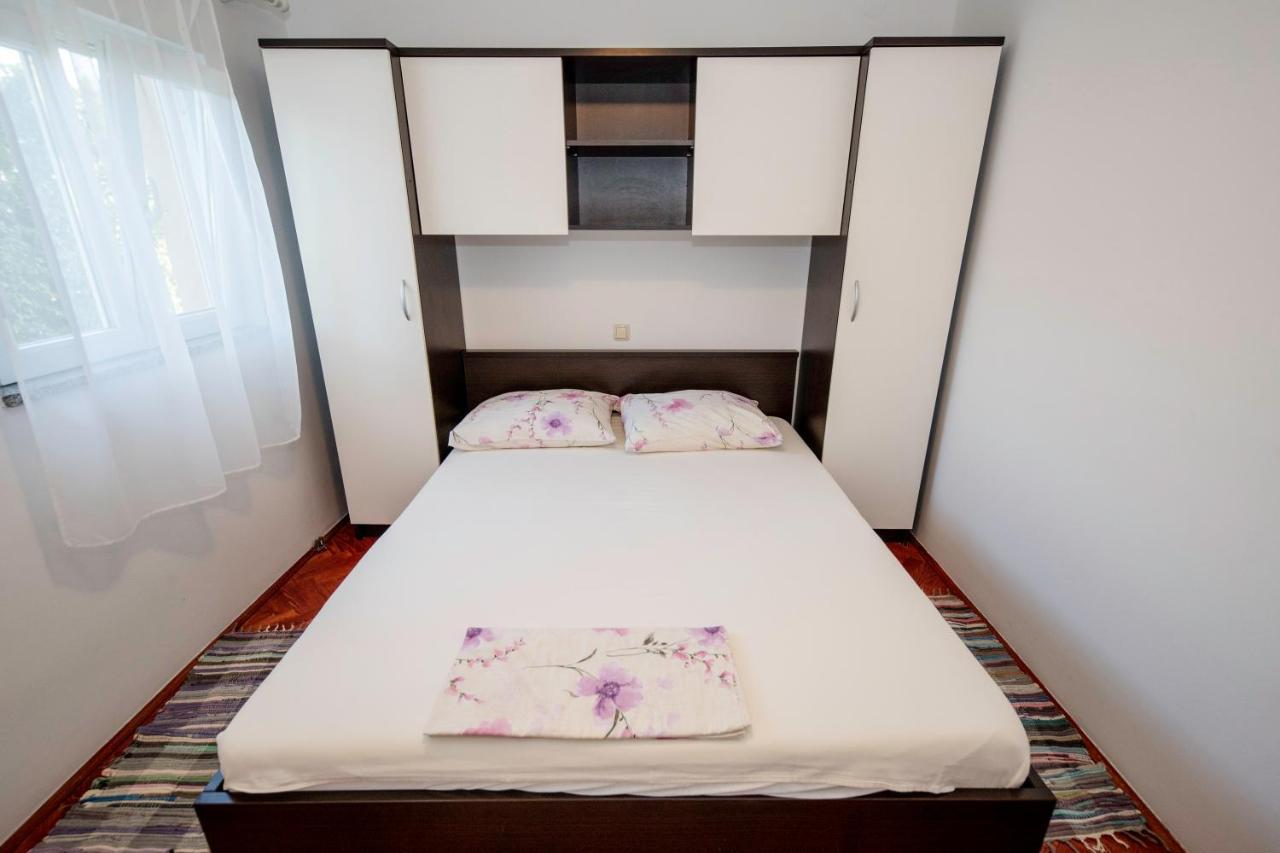 Ferienwohnung Kuca Leonora Banjol Exterior foto