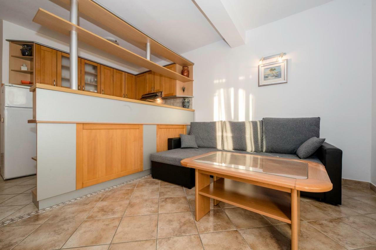 Ferienwohnung Kuca Leonora Banjol Exterior foto