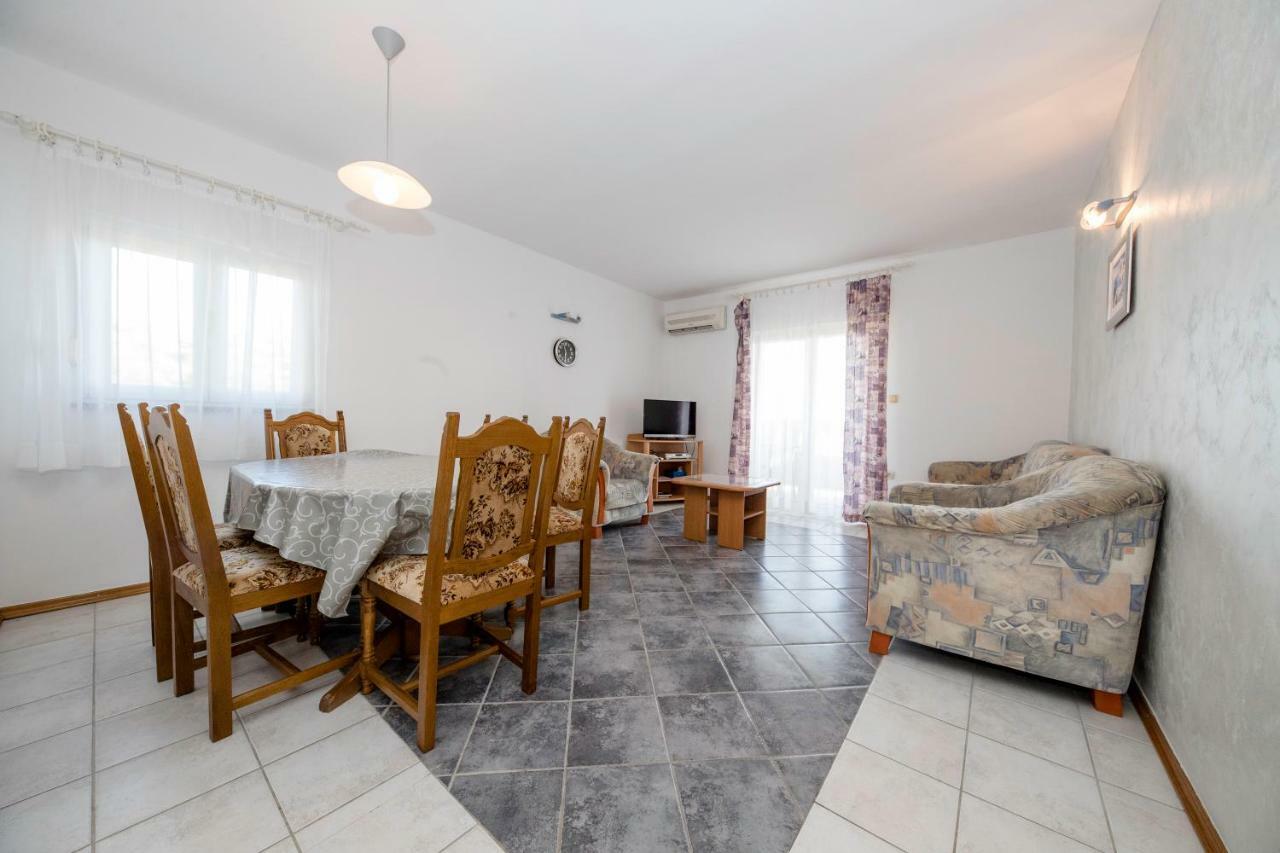 Ferienwohnung Kuca Leonora Banjol Exterior foto