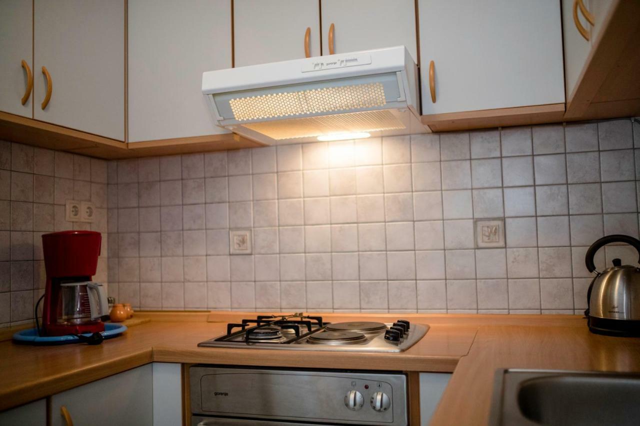 Ferienwohnung Kuca Leonora Banjol Exterior foto