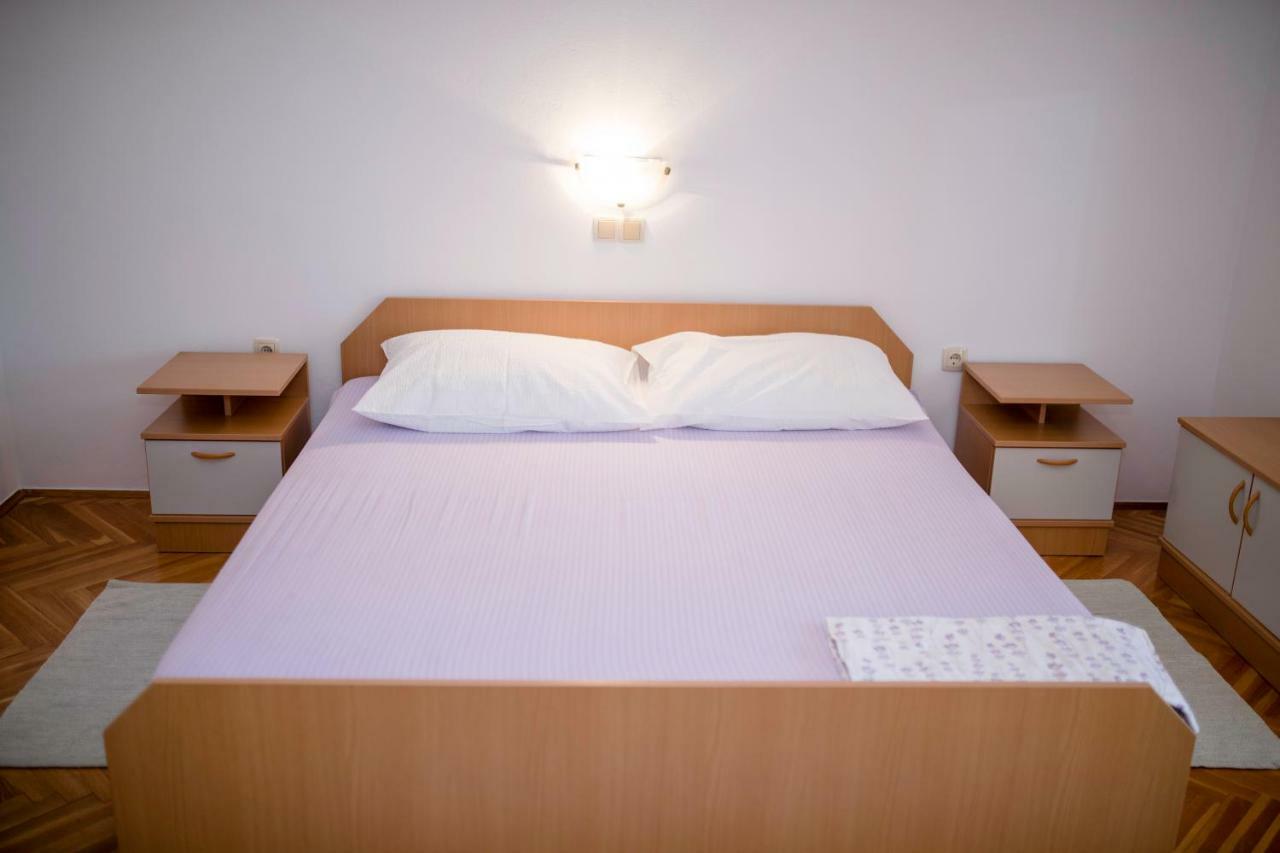 Ferienwohnung Kuca Leonora Banjol Exterior foto